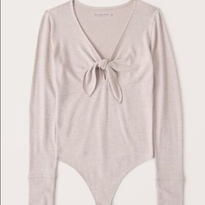 NWOT Abercrombie front knot bodysuit